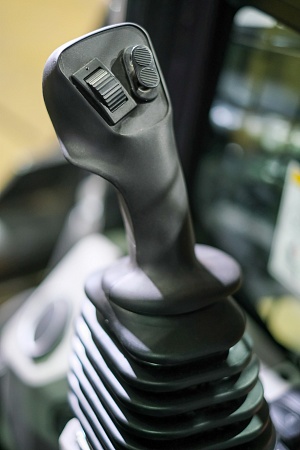  Мини-погрузчик HYPER S110X арт. 10000525 низкие цены 